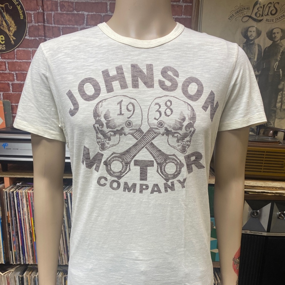 Johnson Motors Skulls graphic men’s tee size S